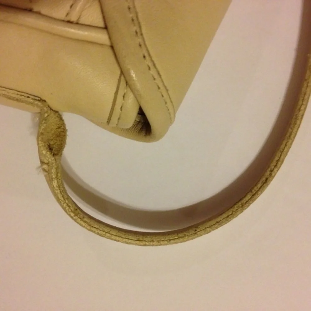 Coach vintage cream white cross body bag pleated